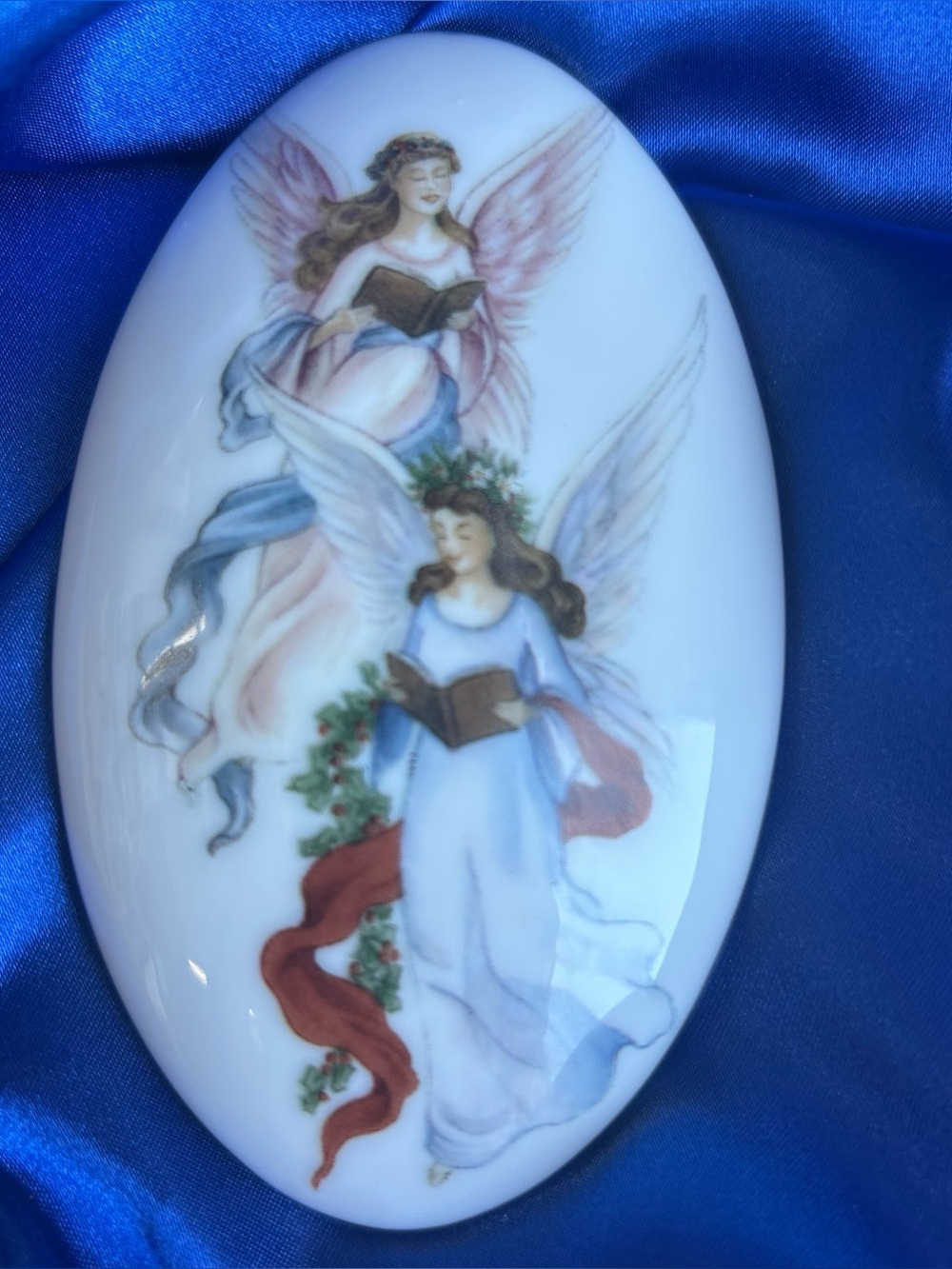 Angel Oval Box - Picture 10 of 14
